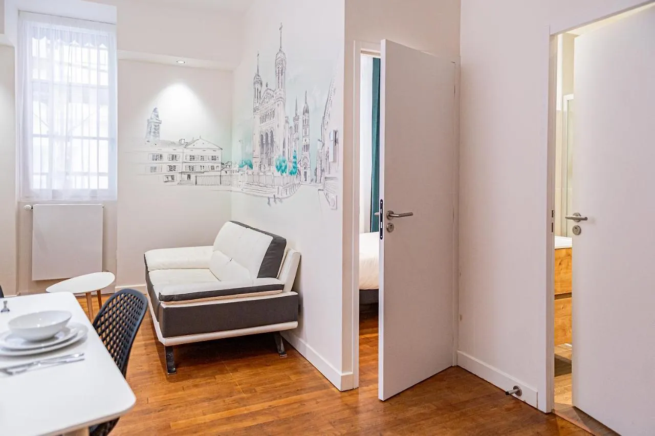 Croix Paquet - Appartements A Lyon 0*,